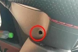 交警提醒：方向盤下有個小機關(guān)，作用很大！