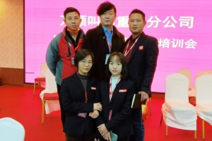 從辦公室文職到萬順叫車，重慶辣妹子的自由與自在